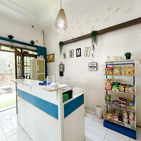 Hostel OsteL By OstiC Bandung Exterior foto